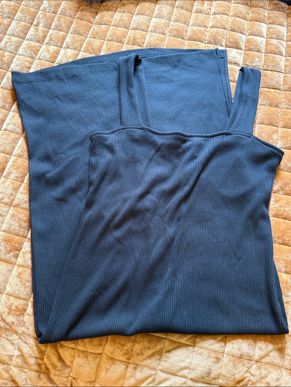 Old Navy Ribbed Maxi Dress in Black